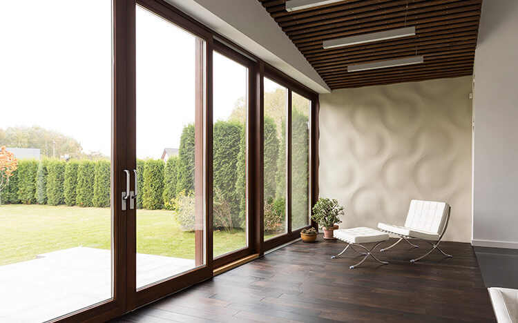 Раздвижные двери из деревянного профиля